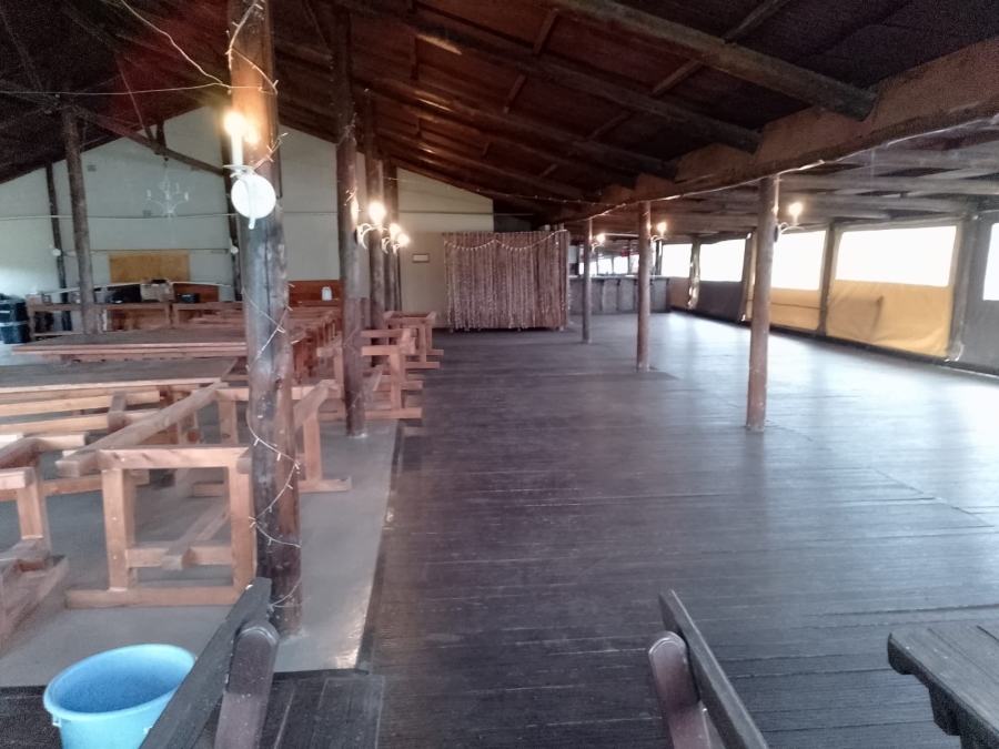 To Let commercial Property for Rent in Sunrise On Sea Eastern Cape